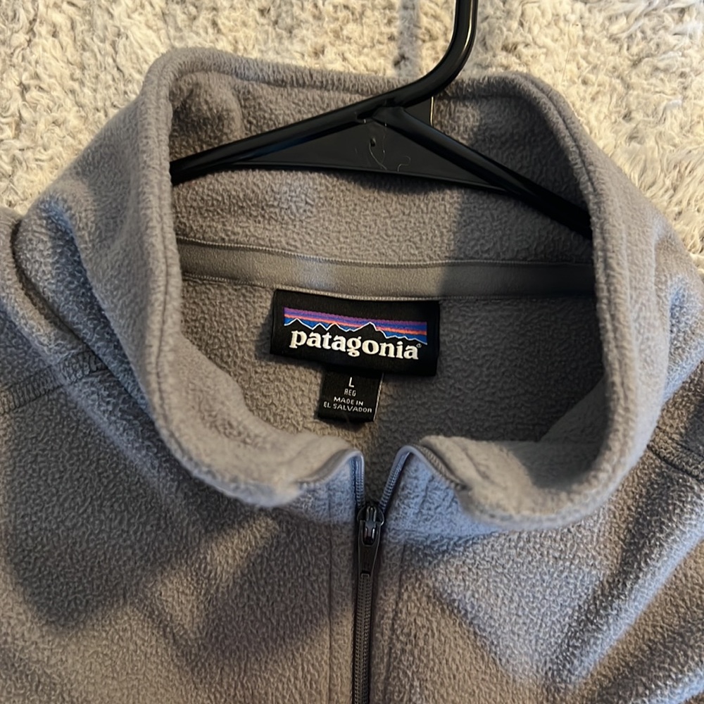 patagonia quarter zip - Picture 3 of 3